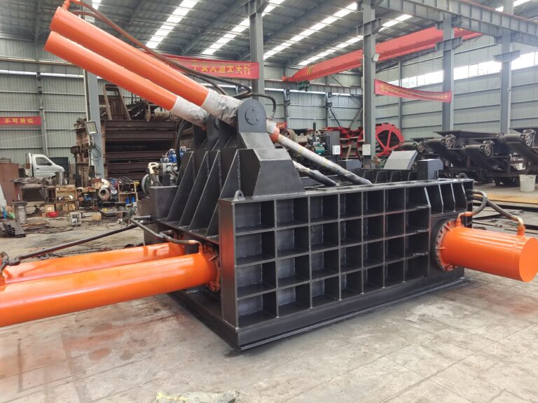 Metal baler machine